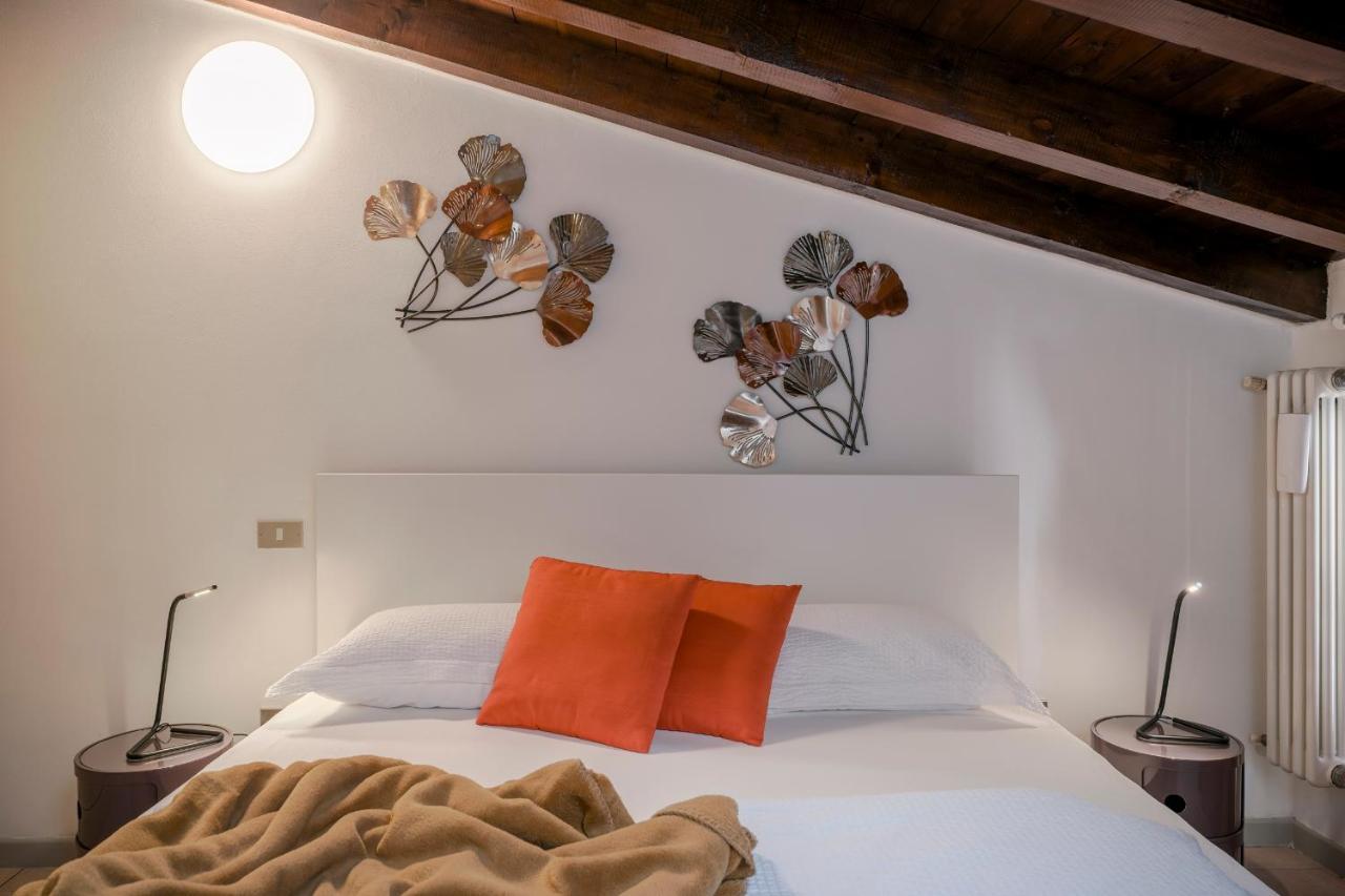 Lovely Mansard Iseo Portelle Holiday With Private Parking And Bike Storage 외부 사진