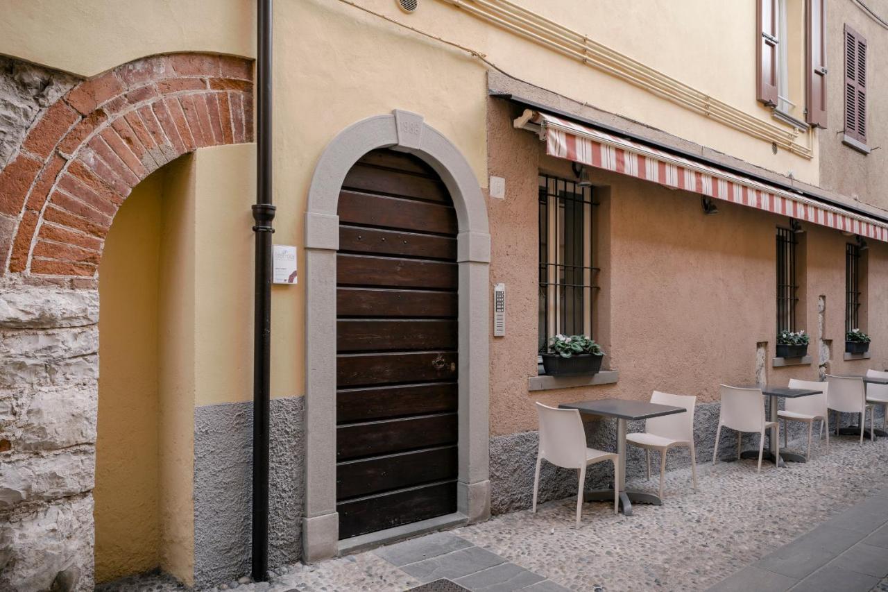 Lovely Mansard Iseo Portelle Holiday With Private Parking And Bike Storage 외부 사진