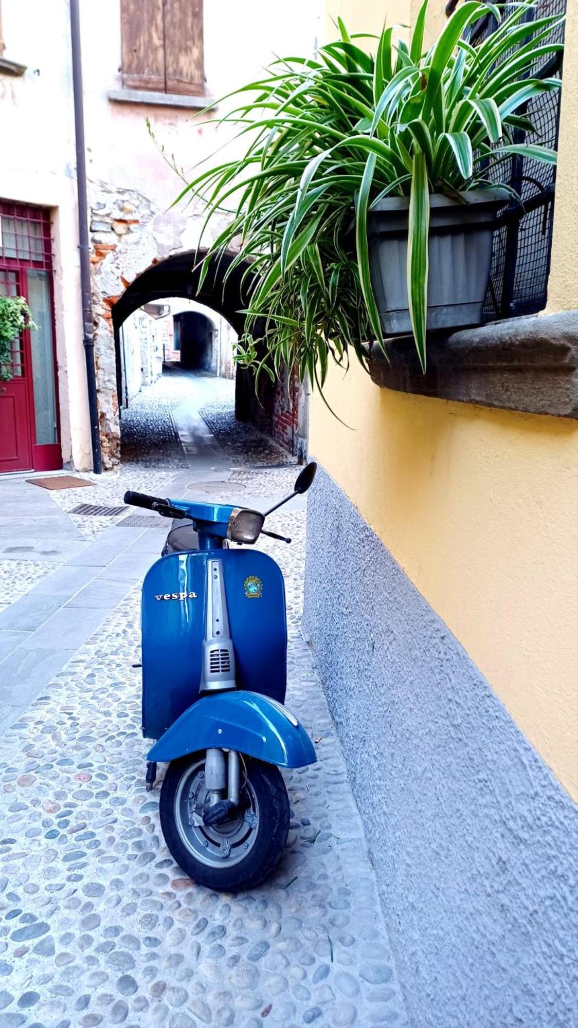 Lovely Mansard Iseo Portelle Holiday With Private Parking And Bike Storage 외부 사진